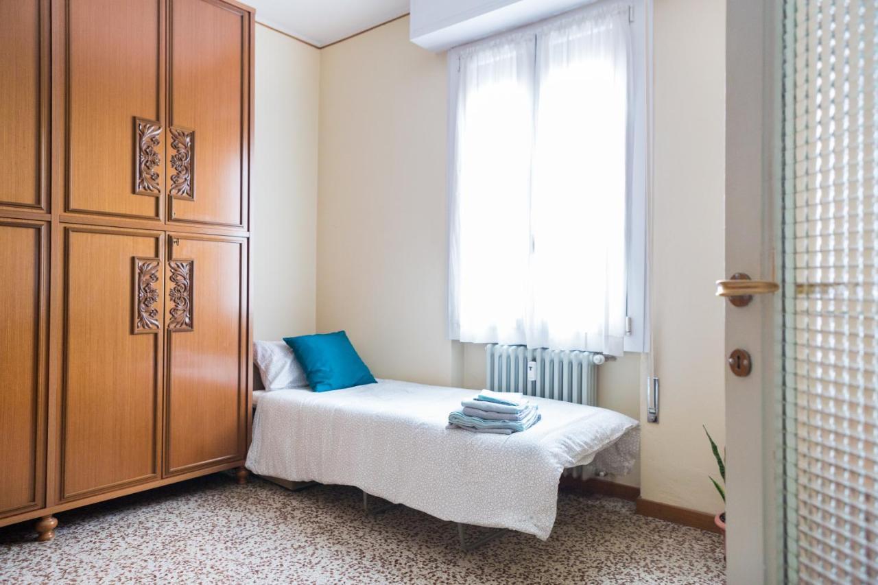 A Pochi Passi Dal Centro E Dall'Ospedale Di Parma 아파트 외부 사진